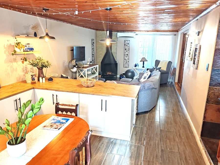 5 Bedroom Property for Sale in Bothasrus Eastern Cape